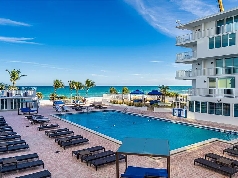5401 Collins Ave #813 — Photo 24