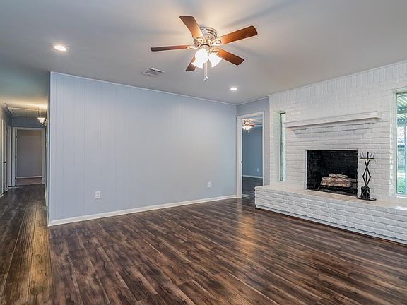 5th image of 8203 Karen St