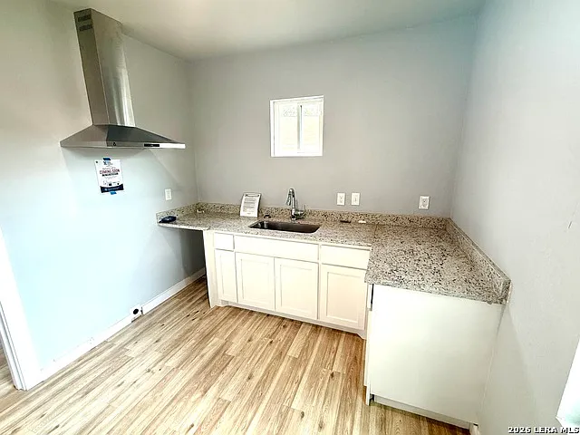 2 bed, 1.0 bath, 552 sqft, $1,099 — Photo 3