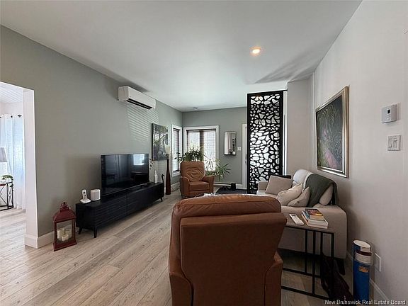5th image of 8 Louise St