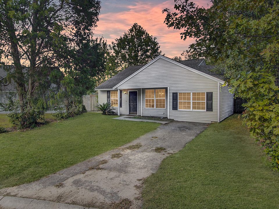 1st image of 111 Tabby Creek Cir