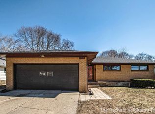 1714 Chamberlain Ave SE, Grand Rapids, MI