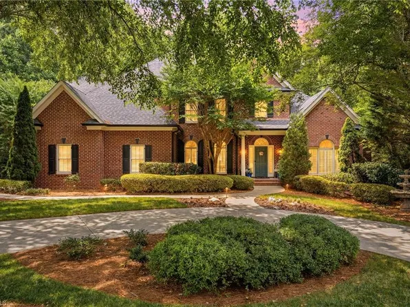 131 Wing Haven Cir, Winston Salem, NC 27106
