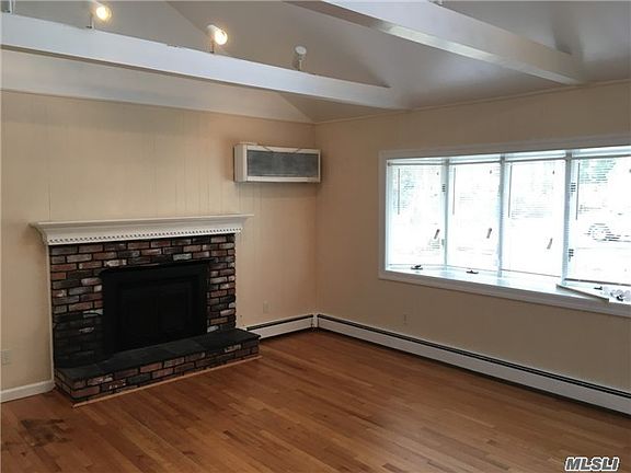 2nd image of 250 Smith Dr N