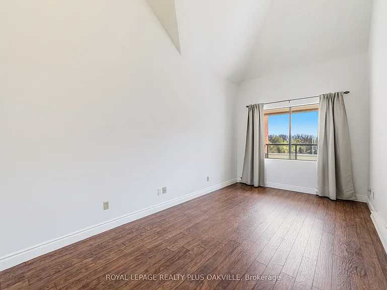 100 Bronte Rd #404 — Photo 20