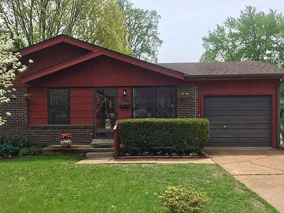 Plenty of curb appeal!