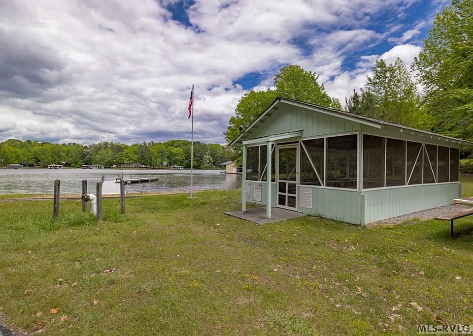 17 Country Club Dr, Gasburg, VA 23857 Zillow