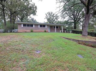 1105 Azalea Dr, Longview, TX 75601