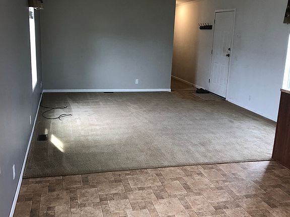 4th image of 545 35th Ave NW