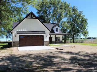 7285 Walnut Grove Rd E, Troy, OH 45373