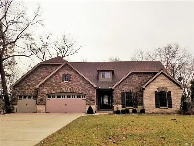 536 Pamela Ln photo 1