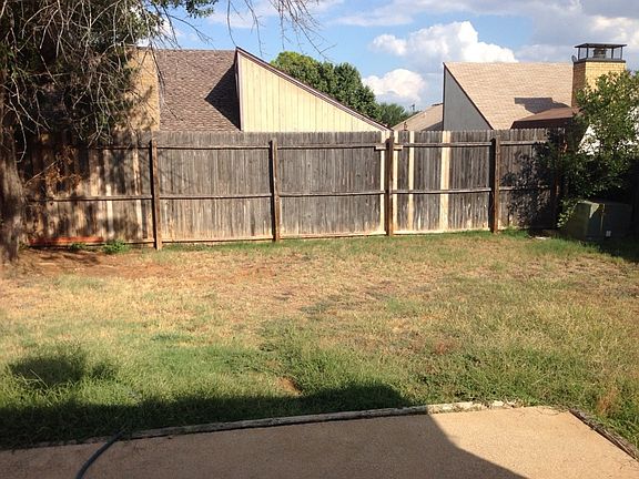 3rd image of 207 Wilshire Dr