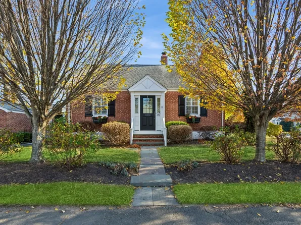 273 Oldfield Road, Fairfield, CT 06824