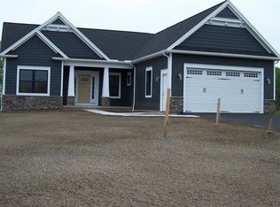 6154 Villa Fina Dr, Ontario, NY 14519