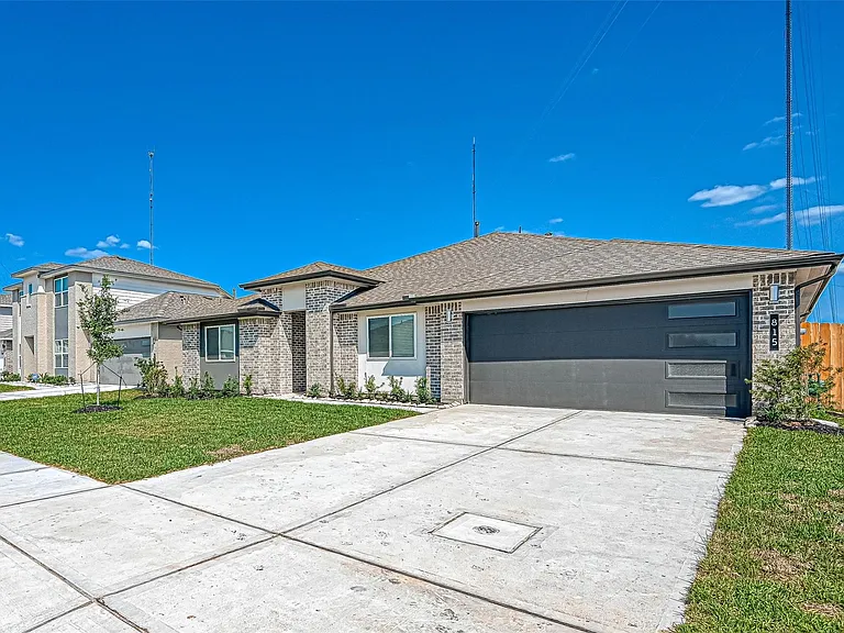 815 Dahlia Petal Dr — Photo 2