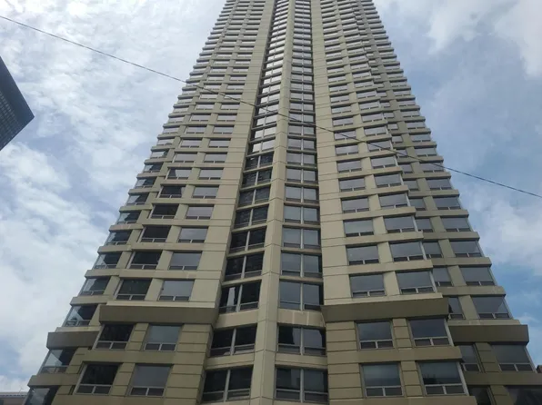 440 N Wabash Ave APT 3809, Chicago, IL 60611