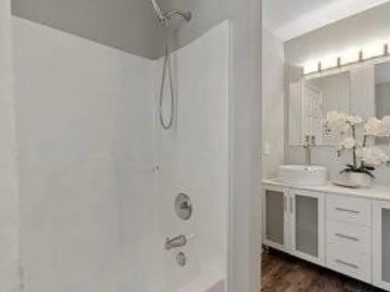 8712 Springwater Dr — Photo 3