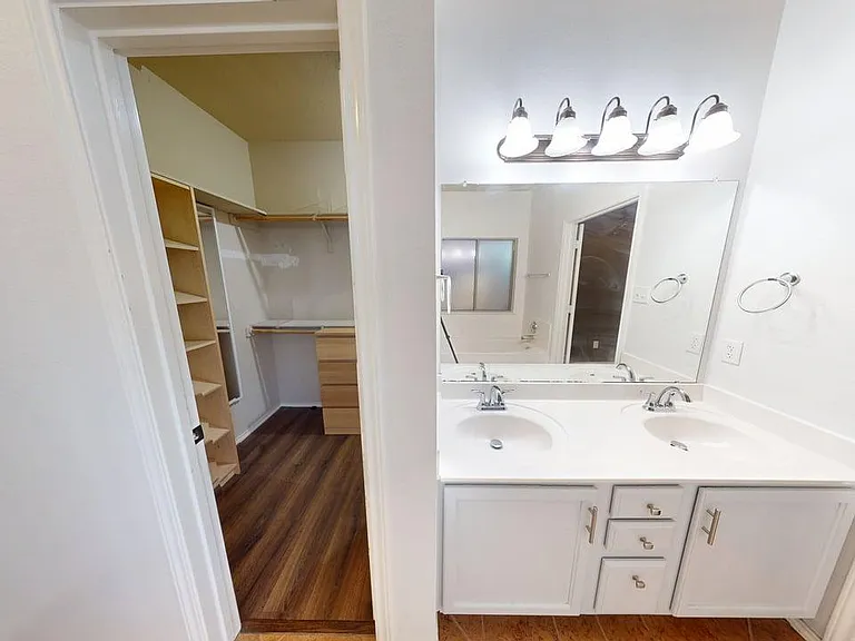 6705 Rosita Oak Dr — Photo 35