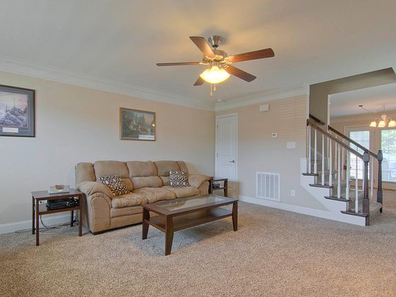 4th image of 1739 Point Wood Dr