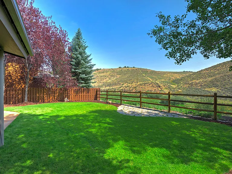 1028 Station Loop Rd — Photo 24