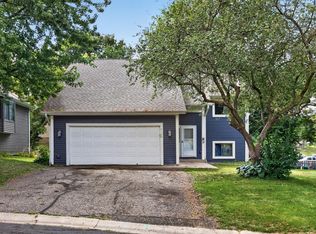 1128 Fox Run Rd, Waconia, MN 55387