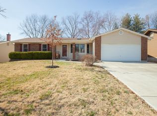34 Crescent Hills Dr, Saint Peters, MO