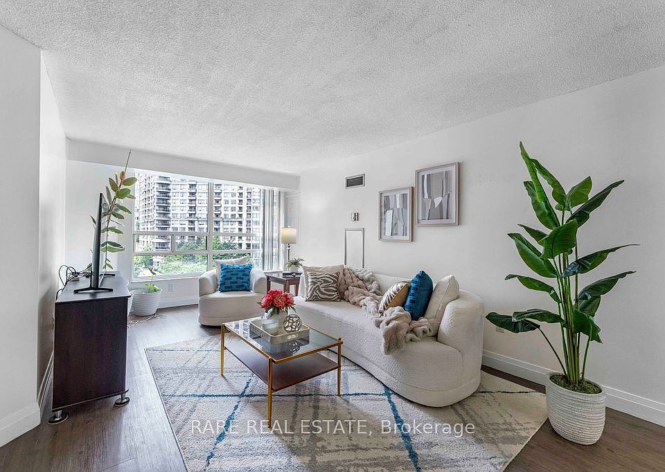 1st image of 250 Webb Dr #513