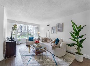250 Webb Dr #513, Mississauga, ON L5B 3Z4