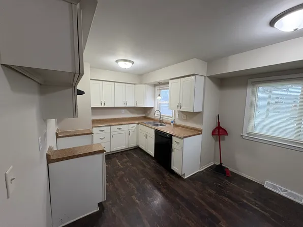 8542 W Silver Spring Dr, Milwaukee, WI 53225