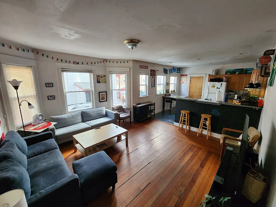 18 Gardner St #3
