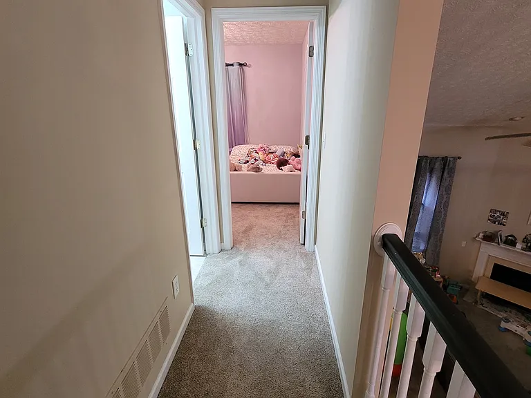335 Thompson Dr — Photo 17