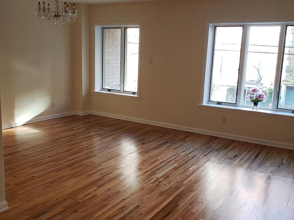 1st image of 1734 E 13th St #2