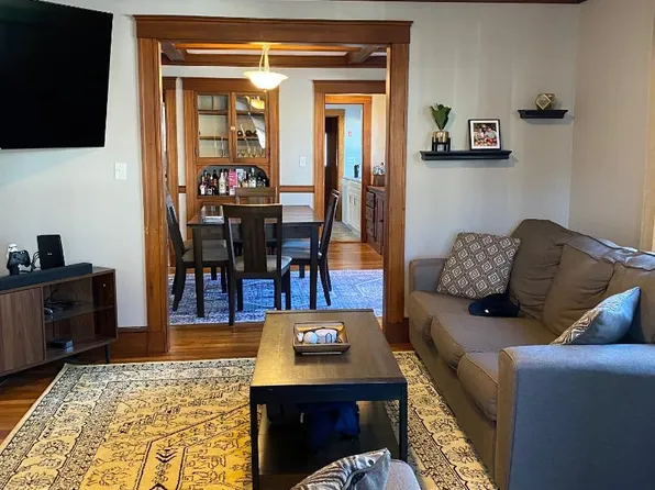 19 Craven Cir, Waltham, MA 02452