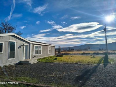 460 McPherson Ln, Selah, WA, 98942