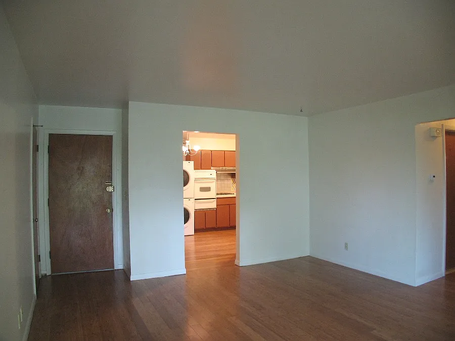 2 bed, 1000 sqft, $1,150 — Photo 4