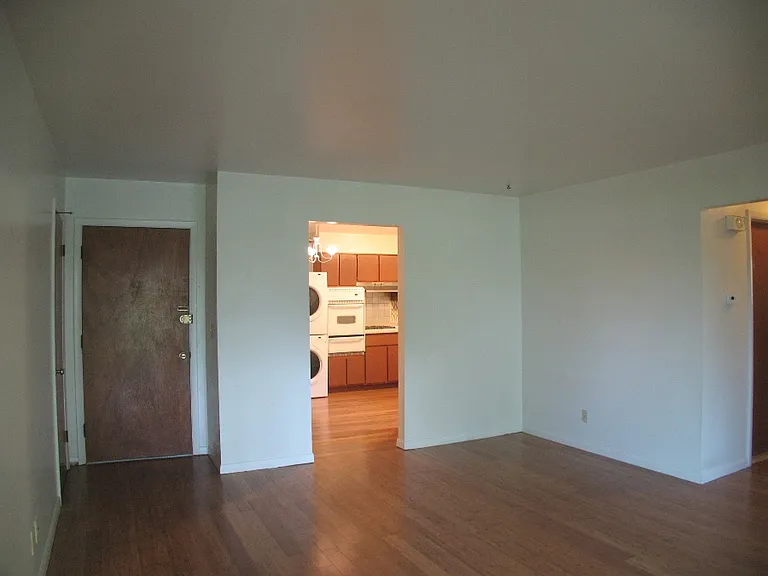 1116 W Moss Ave #A2 — Photo 4