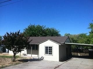 carport & off stree parking