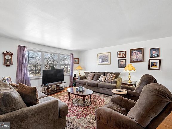 5th image of 2441 Weir Rd