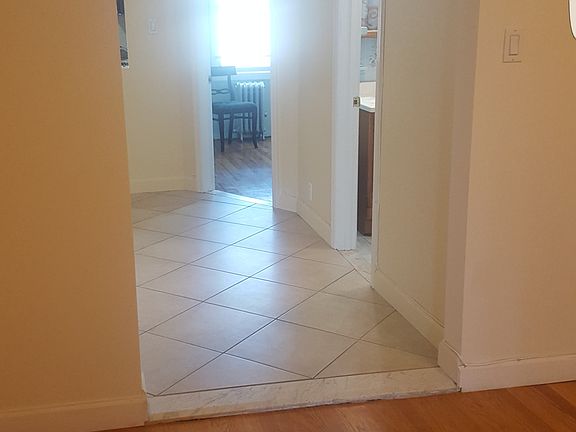 2nd image of 2819 46th St #2