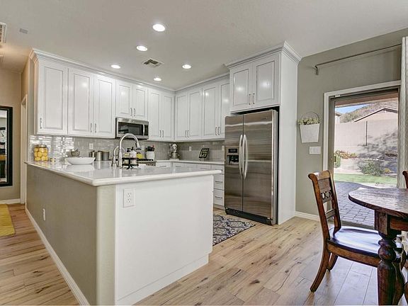 4th image of 38013 N Pagoda Ln