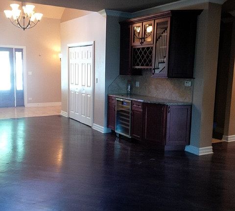 5th image of 207 N Lincoln Ln