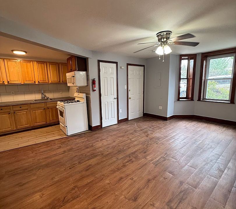 1st image of 12 Farrington St APT 1