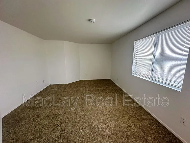 1392 W Morelos St — Photo 10