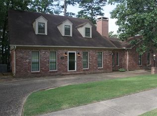 2601 Old Forge Dr, Little Rock, AR 72227
