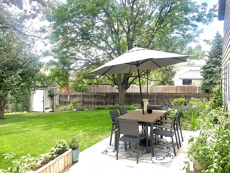 1258 N Deckers Pl — Photo 30