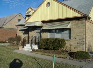 11 Laurentian Dr, Cheektowaga, NY 14225