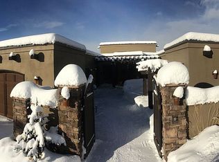 22405 White Peaks Dr, Bend, OR 97702