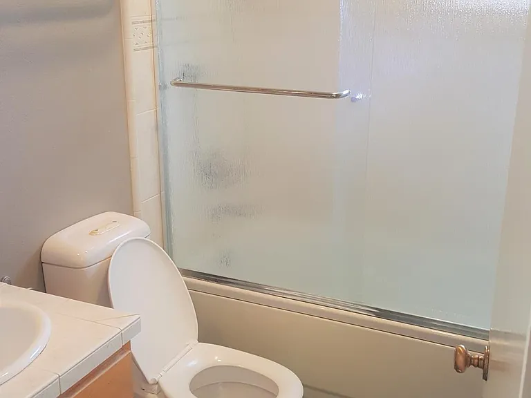 1075 Danbury Dr — Photo 11