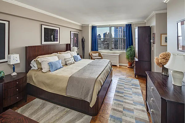 Sold by Stribling | media 14