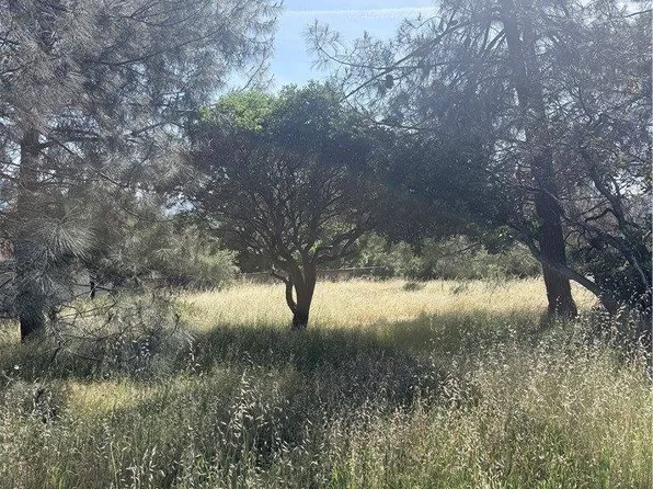 19303 Ravenhill Rd, Hidden Valley Lake, CA 95467